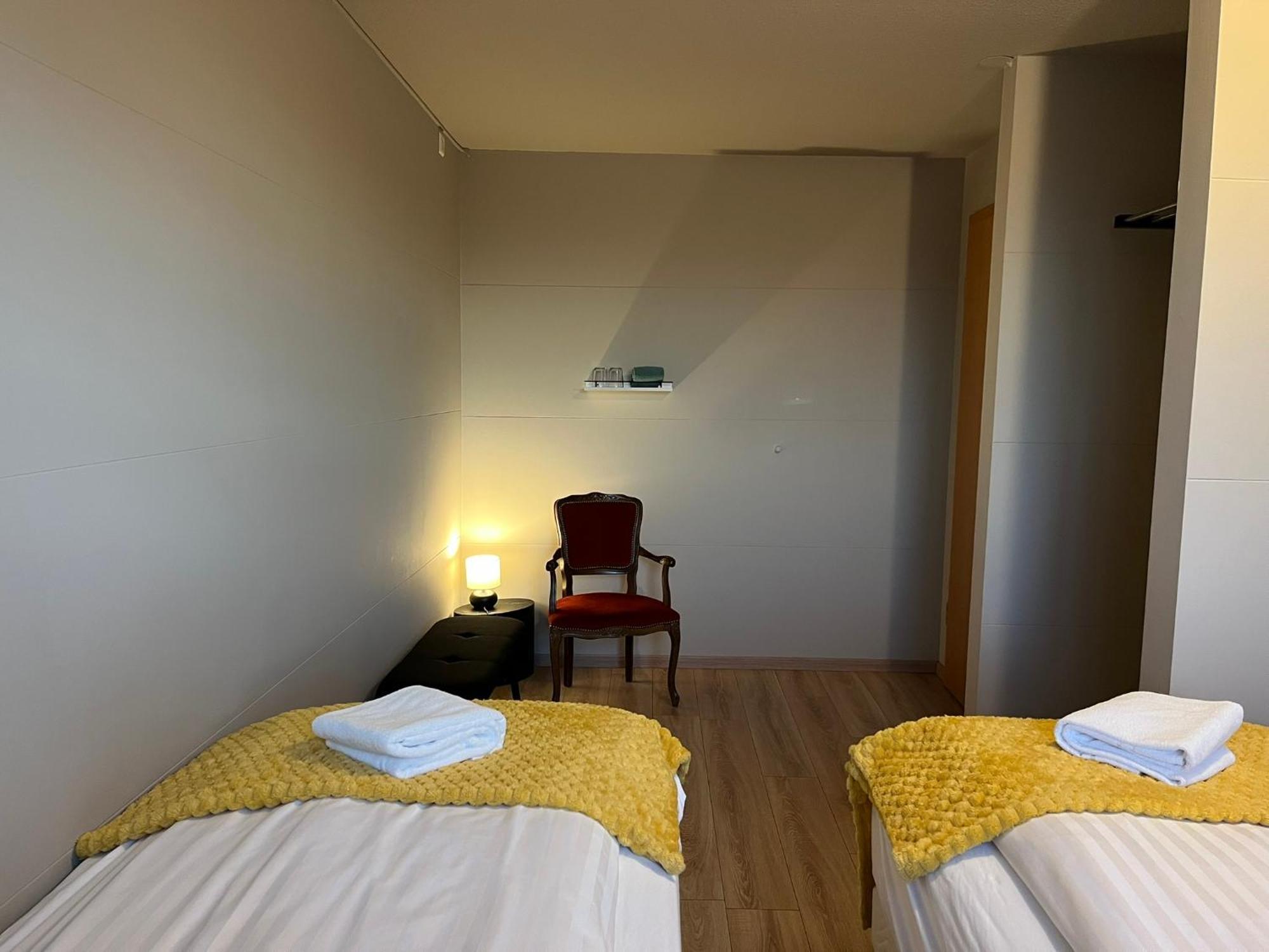 Guesthouse Hvammur By The Harbour Hofn Bagian luar foto