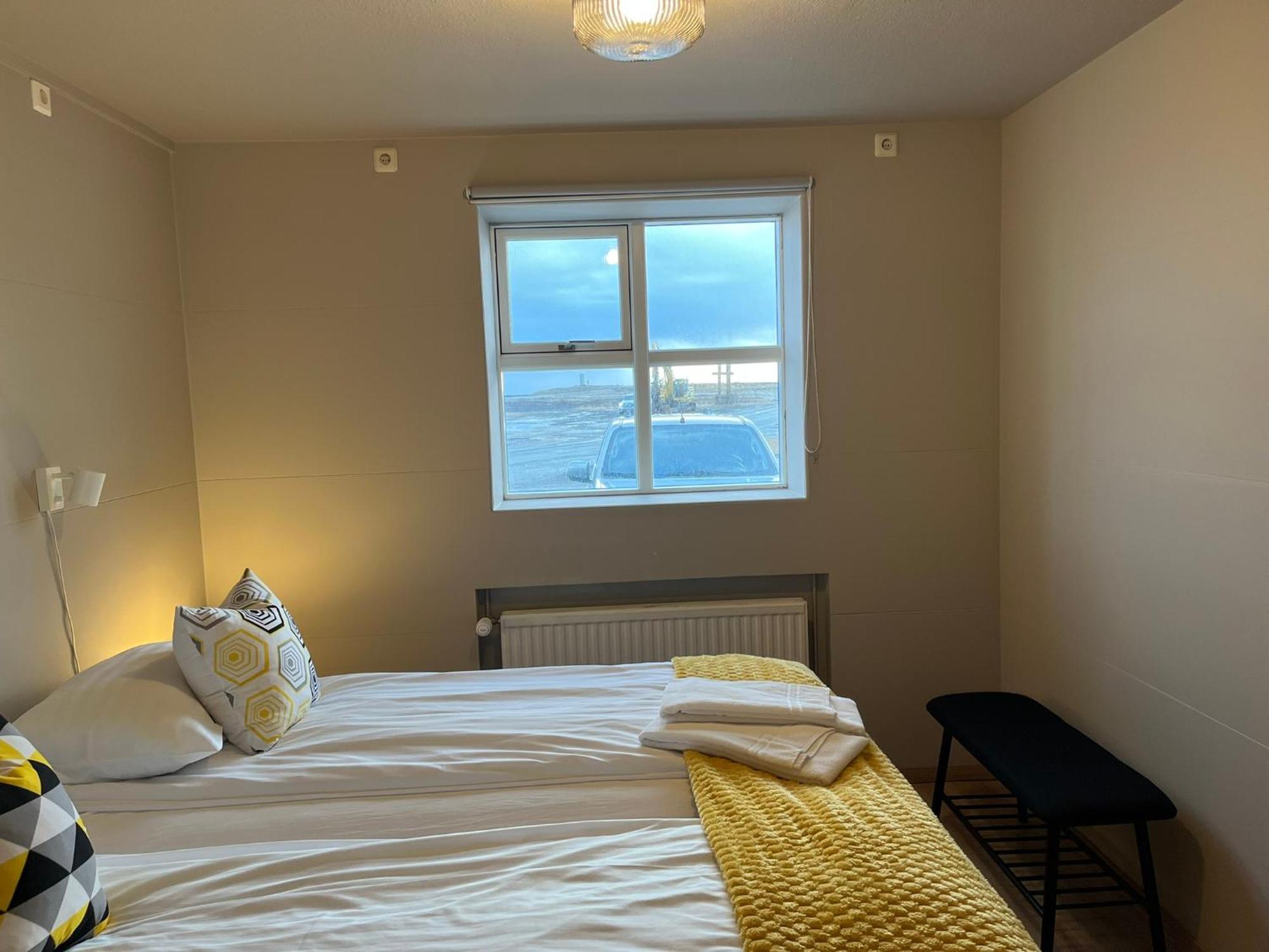 Guesthouse Hvammur By The Harbour Hofn Bagian luar foto