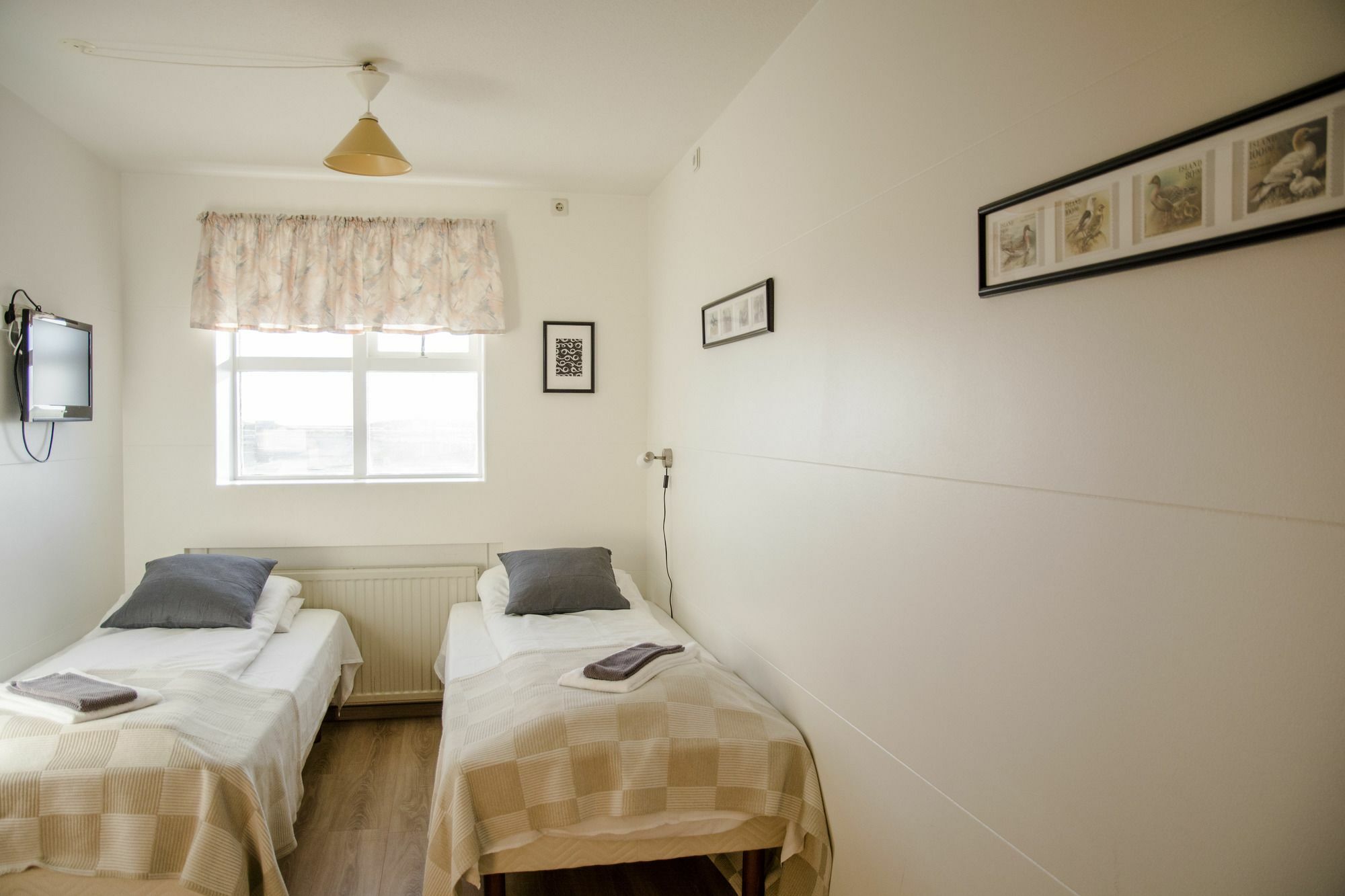 Guesthouse Hvammur By The Harbour Hofn Bagian luar foto